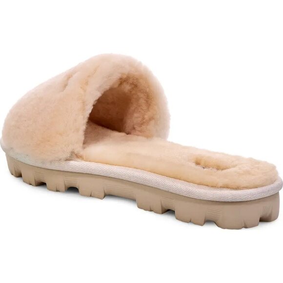 UGG AUSTRALIA Cozette Genuine Shearling Slipper in Nat Color Size 8 - Picture 9 of 9